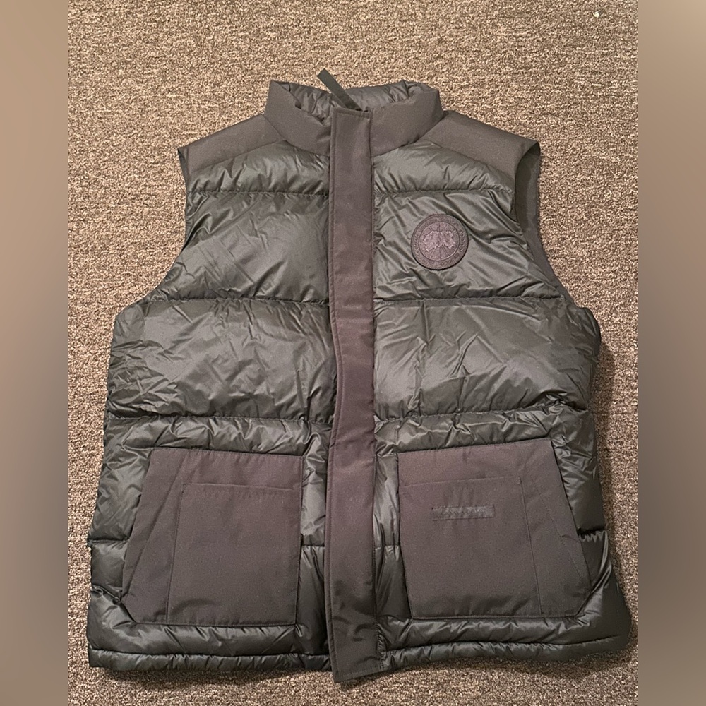 Brand New Canada Goose Men’s Paradigm Freestyle vest XXL Black